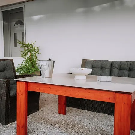 Dimosthenis Land Apartment